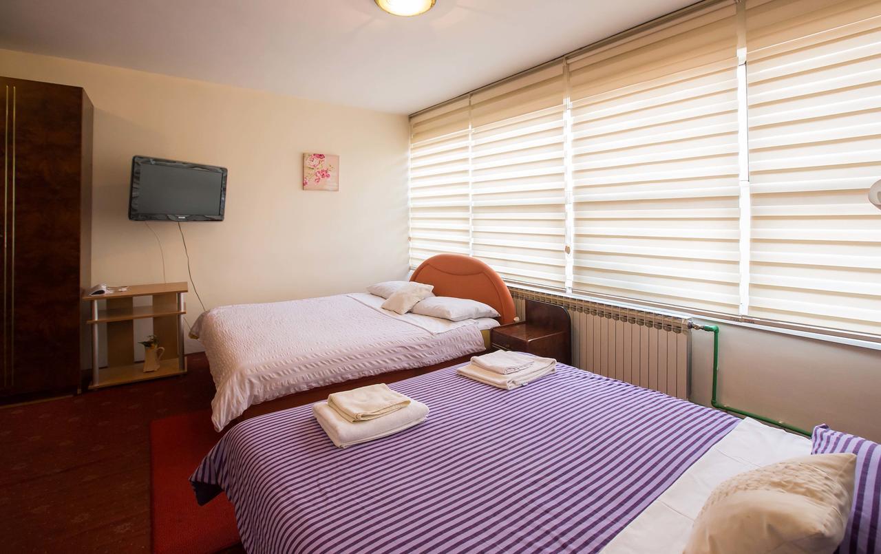 Jet Star Motel Zivinice Exteriér fotografie