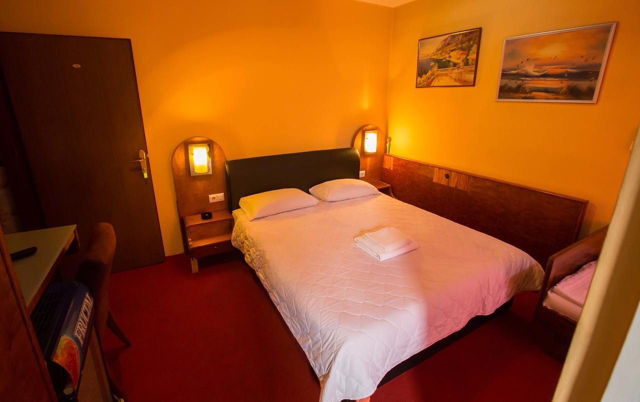 Jet Star Motel Zivinice Exteriér fotografie