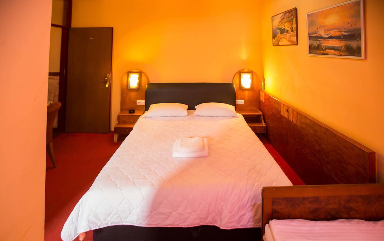 Jet Star Motel Zivinice Exteriér fotografie