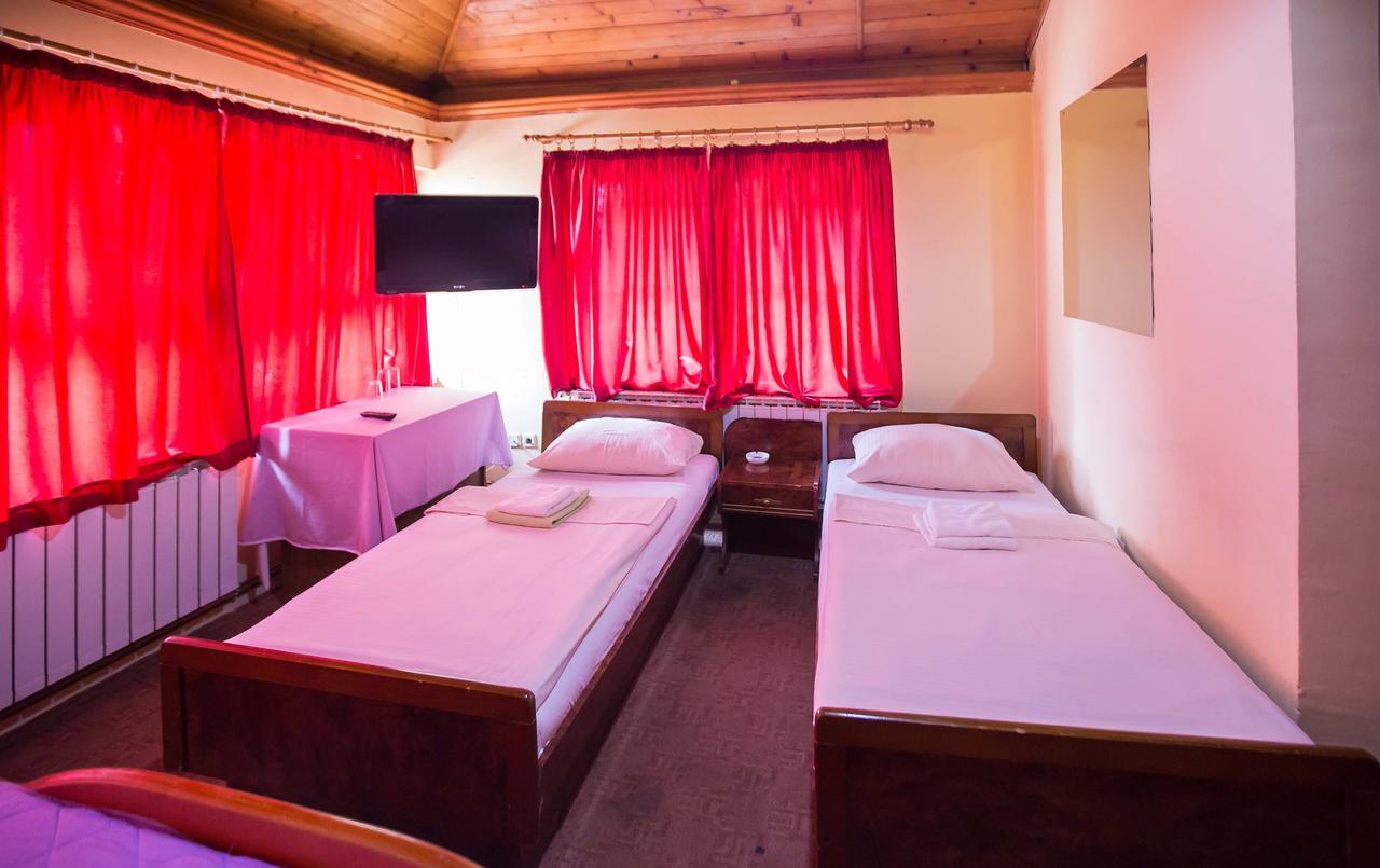 Jet Star Motel Zivinice Exteriér fotografie